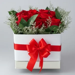 Caja cuadrada de rosas